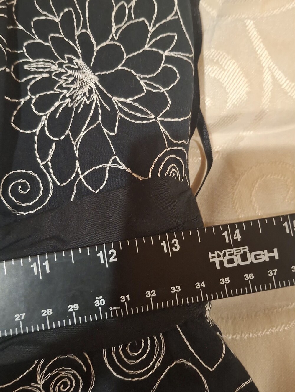 Evan Picone Black/White Dress with White Floral Outline - Picture 13 of 13